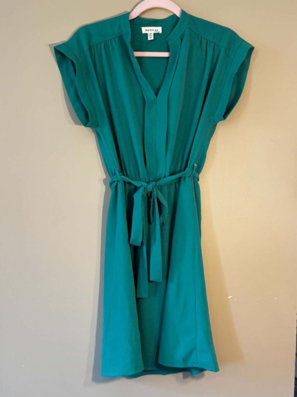 Monteau Los Angeles! Green Dress Size Medium